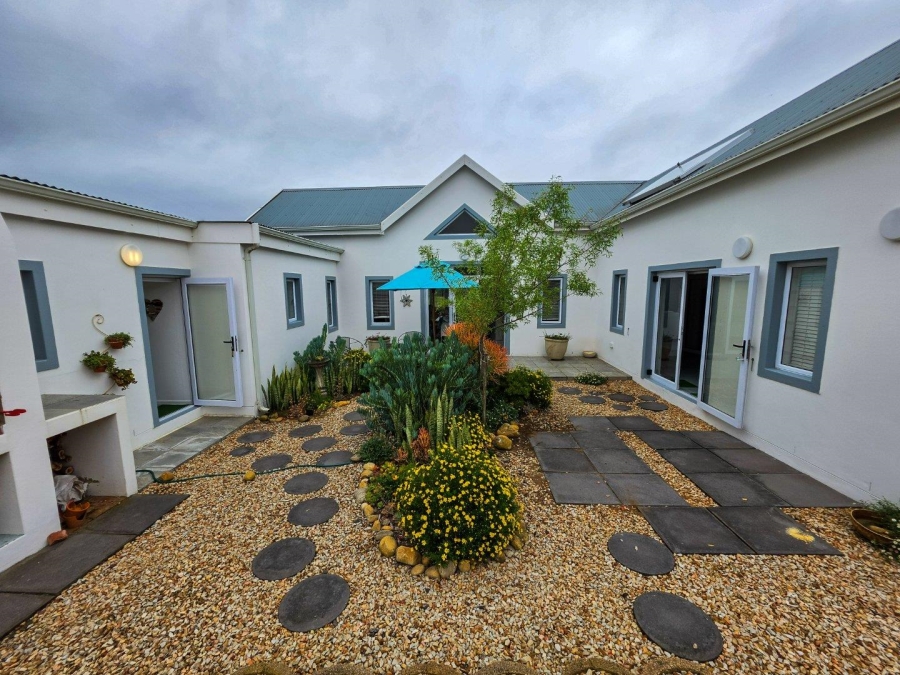 3 Bedroom Property for Sale in Stilbaai Wes Western Cape